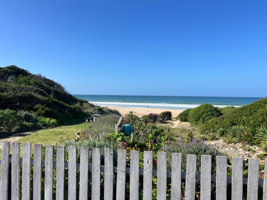 4 Bedroom Property for Sale in Jeffreys Bay Central Eastern Cape